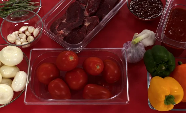 Varios alimentos en la cocina —  Fotos de Stock