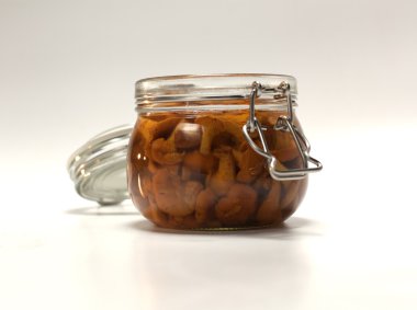 Konserve için ev yapımı kavanoz