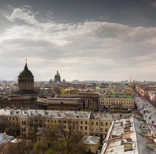 サンクト ・ ペテルブルグ。上のポイントからの都市の眺め。ロシア. — ストック写真