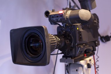 Kamera, Tv yayını