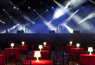 bir gece kulübü iç