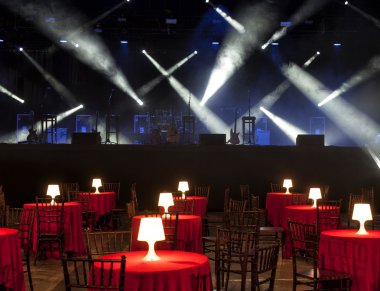 bir gece kulübü iç