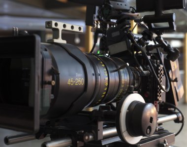 Profesyonel dijital video kamera.