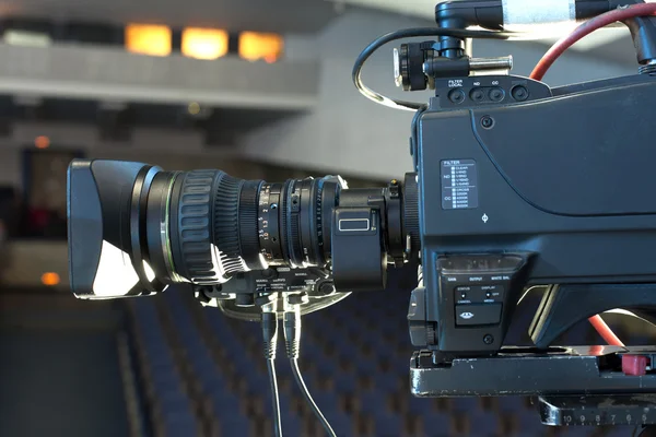Videocámara digital profesional. accesorios para cámaras de vídeo 4k . —  Fotos de Stock