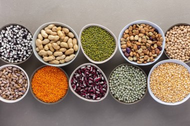 Kâselerdeki farklı baklagiller