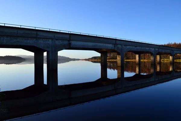 Burgage Bridge reflektioner — Stockfoto