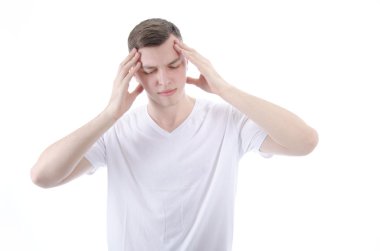 Baş ağrısı. Migren. Genç adam.