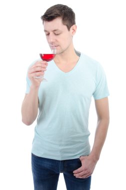 Çekici bir adam ve şarap.