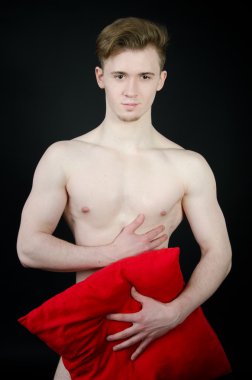 Çıplak seksi adam.