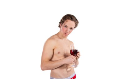 Aşk ve romantizm. Komik seksi aşk tanrısı. Beyaz arka planda yakışıklı bir adam..