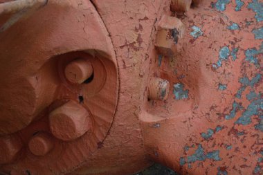 Eski fabrika. Tekne pervanesi..