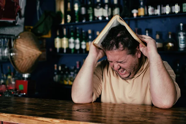 Пьяный Смешной Толстяк Проблемы Алкоголем — стоковое фото