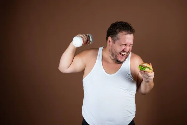 Dieta Estilo Vida Saudável Homem Gordo Engraçado Com Hambúrguer — Fotografia de Stock