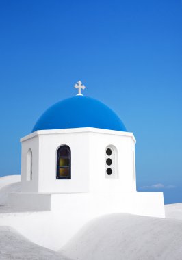 Santorini mavi dome Kilisesi. Yunanistan.