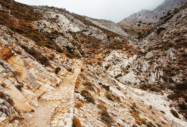 Mount Zas Naxos Island, Yunanistan için yürüyüş yolu.