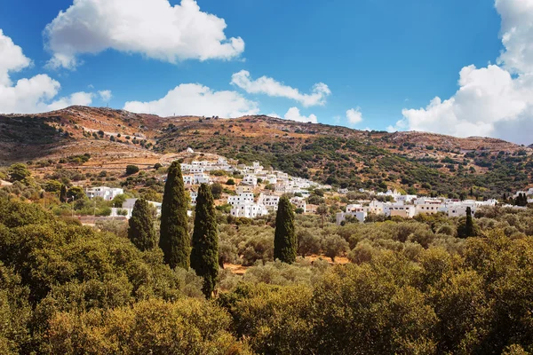 Filoti 村庄在纳克索斯岛，希腊. 免版税图库图片