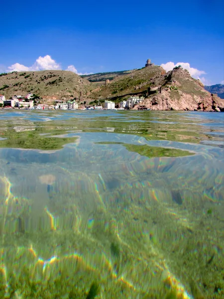 Древний город рядом с морем — стоковое фото