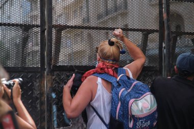 11 Şubat 2026, Buenos Aires, Arjantin: Senato 'da aynı gün işçi reformuna karşı yapılan büyük protesto.