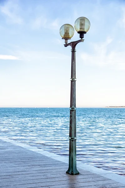 Lamp at the beach — Stock Photo, Image