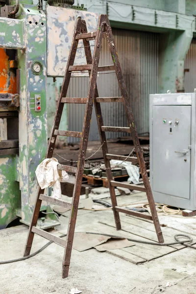 Ladder in industrial interior — Stock Photo, Image