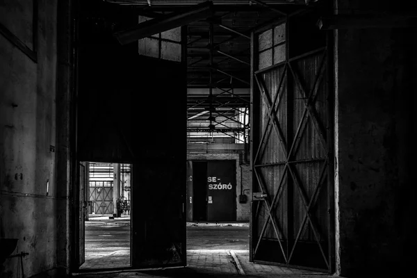 Interior industrial oscuro —  Fotos de Stock