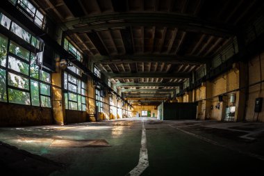 karanlık sanayi iç