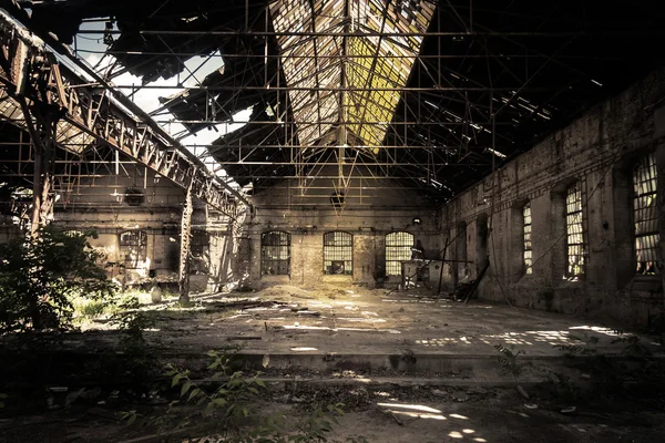 Interior industrial abandonado — Fotografia de Stock