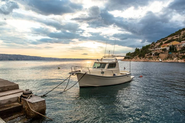 Landschaft mit Booten und Meer — Stockfoto