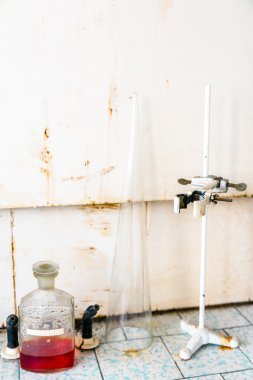bir sürü şişe eski Laboratuvarı