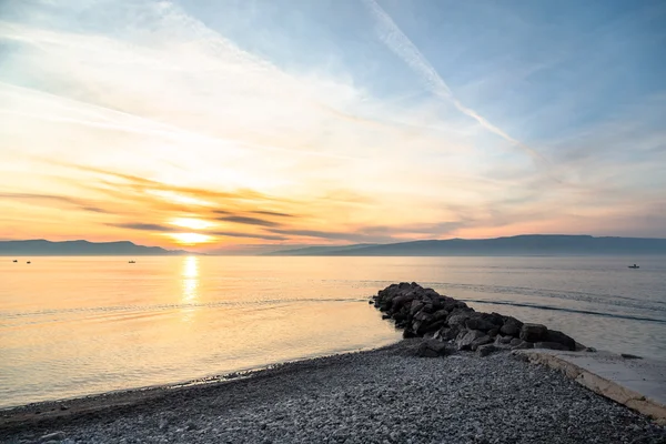 Όμορφο τοπίο με θάλασσα και σύννεφα — Φωτογραφία Αρχείου