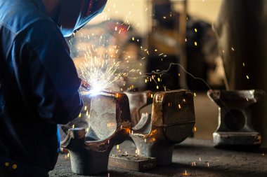 Fabrika sanayi işçisi