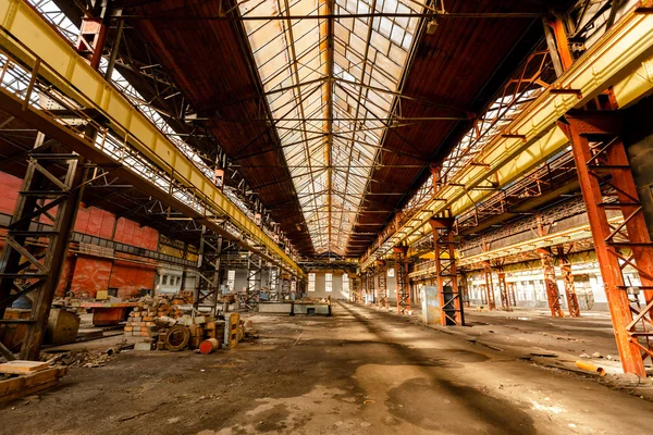 Sala de distribución de electricidad en la industria metalúrgica — Foto de Stock