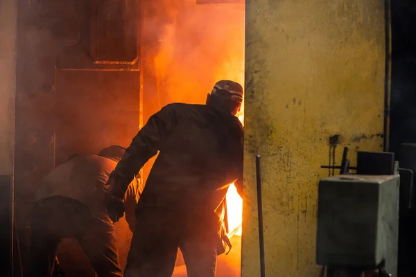 Smeltery yapılan demir — Stok fotoğraf