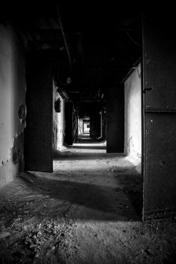 karanlık sanayi iç