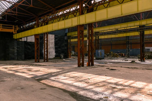 Electricity distribution hall in metal industry — Stock Photo, Image