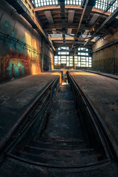 Dark industrial interior — Stock Photo, Image