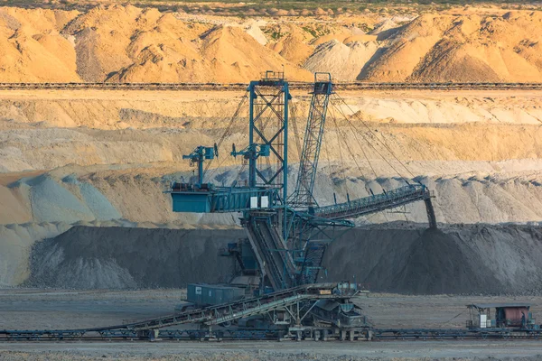 Madendeki madencilik makine — Stok fotoğraf
