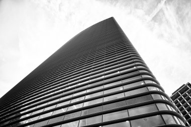 Mavi gökyüzü gökdelenler