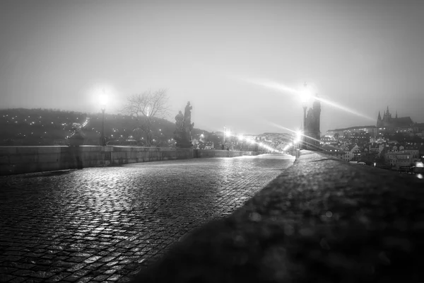 Pont Charles à Prague à l'aube République tchèque — Photo