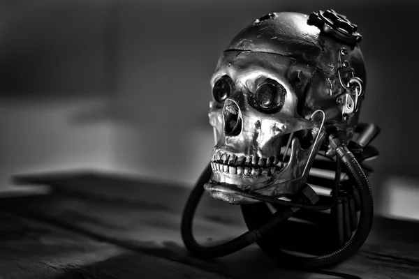 Crâne d'un robot de taille humaine — Photo