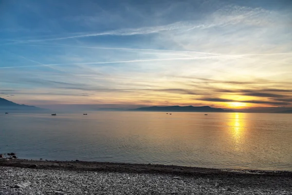 Hermoso paisaje con mar y nubes — Foto de Stock