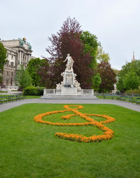 Estatua de Mozart en Viena —  Fotos de Stock