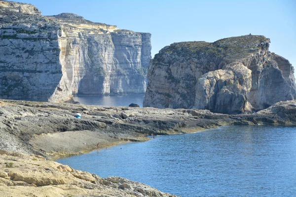 マルタのゴゾ島にあるDwejra Bayに崖 — ストック写真