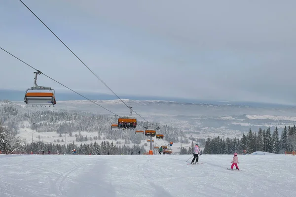 Bialka Tatrzanska Poland December 2019 Ski Lift Skiers Ski Slope — Stock Photo, Image