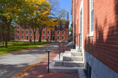 En eski Harvard Üniversitesi