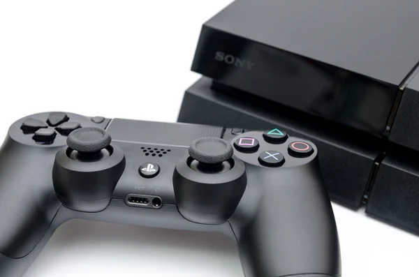 Sony Playstation 4 con controlador Dualshock —  Fotos de Stock