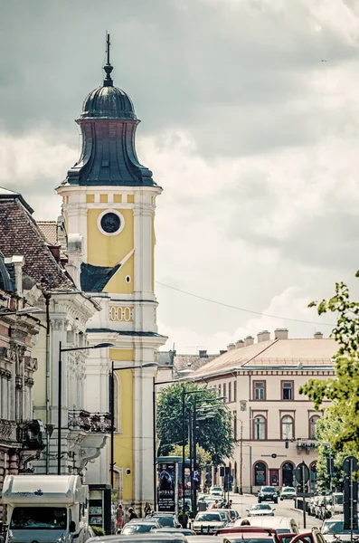 Transfiguration katedralen eller Minorites kyrkan på Eroilor Boulevard i Cluj Napoca — Stockfoto