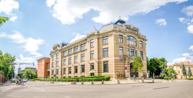 Cluj Napoca Lucian Blaga Merkezi Üniversite Kütüphanesi