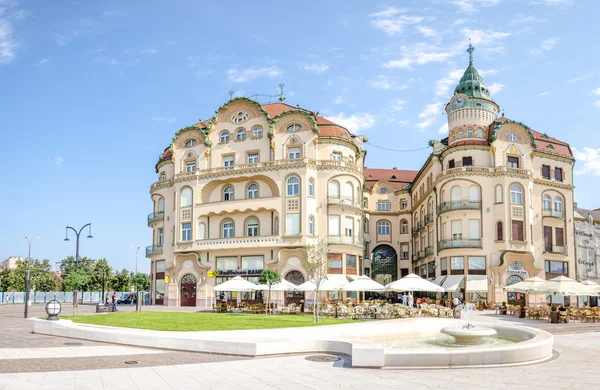 Black Eagle (Vulturul Negru) afscheiding paleis in Oradea, Transsylvanië regio van Roemenië — Stockfoto