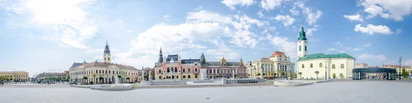 Praça Unirii com a Casa Kovats em Oradea — Fotografia de Stock